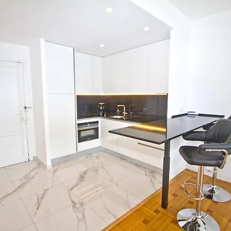 Luxury Sea Front Promenade Apartment Nizza