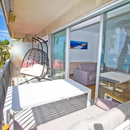 Luxury Sea Front Promenade Apartament